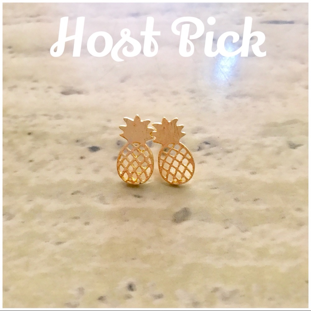 🎉HP🎉 Brand New Small Gold Pineapple 🍍 Earrings